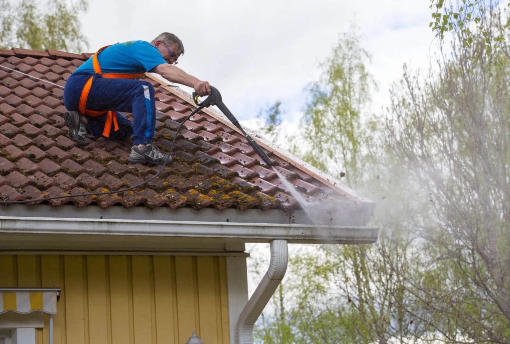 Exceptional Gutter Cleaning Services in Newmarket, Suffok
